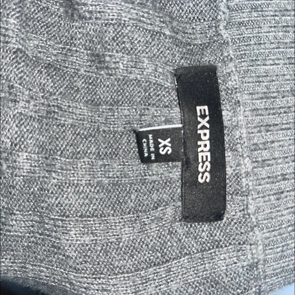 Express sweater - Picture 2 of 2